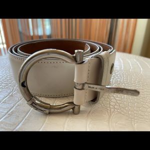 Salvatore Ferragamo leather belt made in Italy